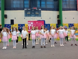 Występy taneczne uczniów SP1 w Krainie Zajączka Wielkanocnego